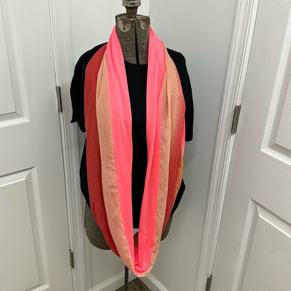 NWOT Women’s Infinity Triple shades of Bright Coral/Pink  Scarf